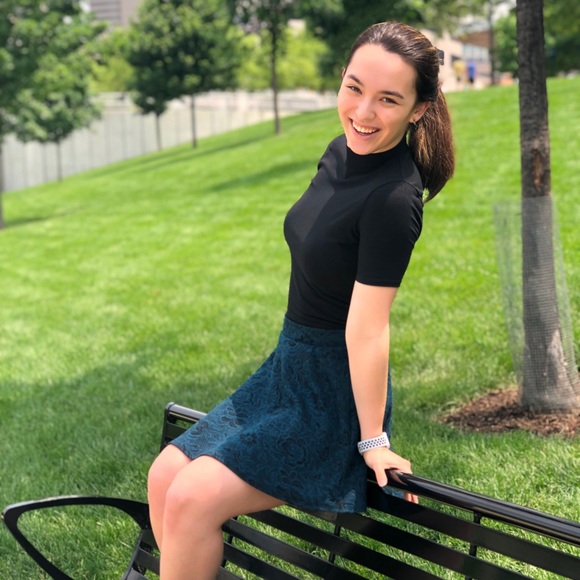 Meet your Posher, Megan - Picture 2 of 3